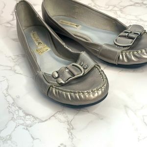 Silver flats